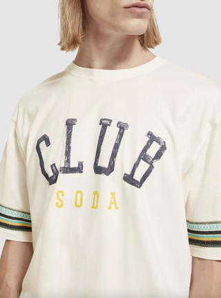 Relaxed fit club soda applique T-shirt | Scotch & Soda | Milieustore.no